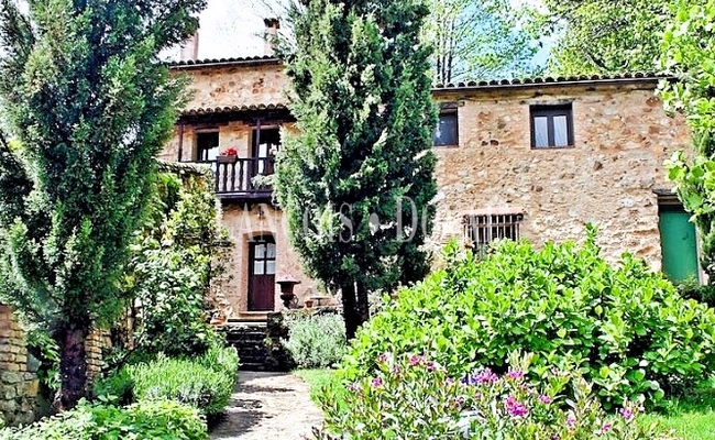 Rural Houses and Hotels for Sale and Rent in Spain