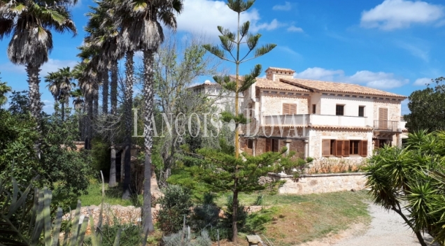 Mallorca. Finca con villa de lujo en venta. Felanitx