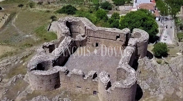 Castillo fortaleza militar en venta. Cuenca.