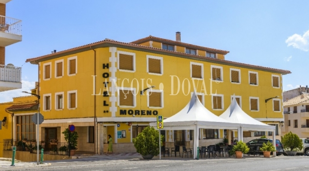 Albacete. Hotel y restaurante eventos en venta. Elche de La Sierra.