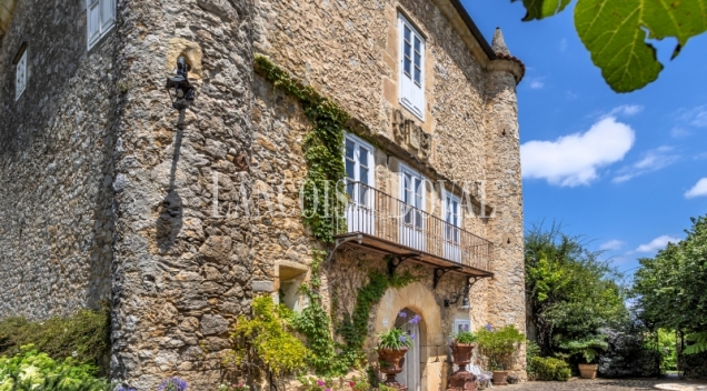 Santander. Casa Palacio en venta. Marina de Cudeyo.