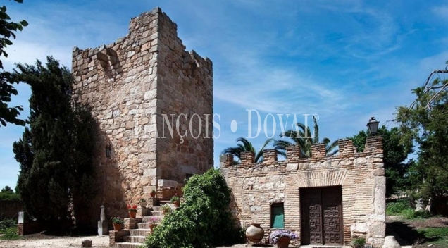 Toledo. Torreón medieval y casa en venta. Mazarambroz.