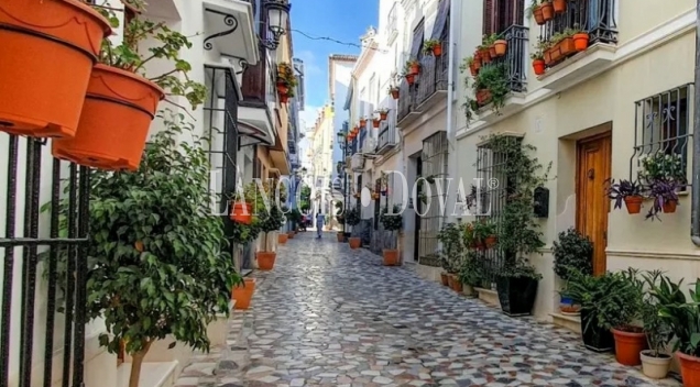 Coín. Casa de pueblo a reformar en venta. Casco antiguo.