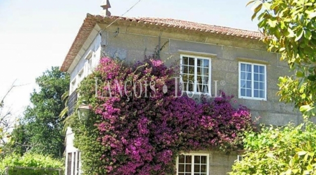 Vigo. Saians. Casa de piedra en venta. Una singular propiedad señorial con vistas al mar