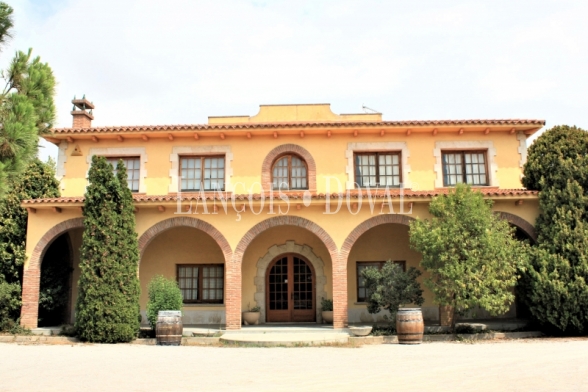 Alt Penedès. Bodega elaboradora de cava en venta. Santa Fe del Penedès. Barcelona.