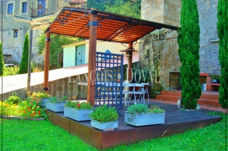 Cantabria. Posada Rural en venta. Antigua Casona del Siglo XV en Colindres.