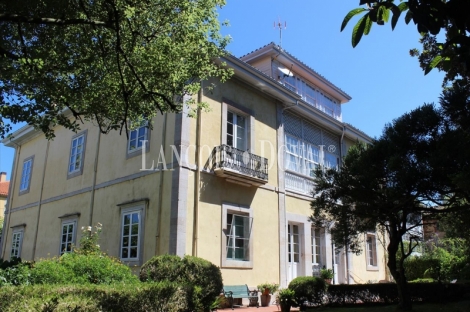 Llanes. Asturias. Casona histórica en venta. Centro urbano.