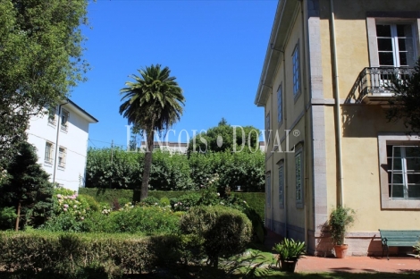 Llanes. Asturias. Casona histórica en venta. Centro urbano.