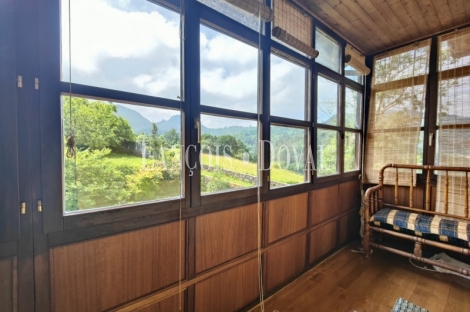 Cangas de Onis. Asturias. Casona Asturiana de piedra en venta.