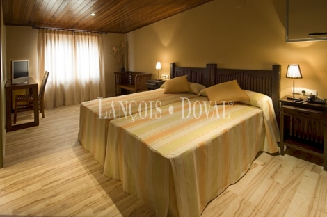 Monzón. Huesca. Hotel con encanto en venta 