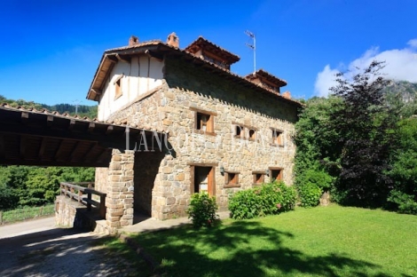 Argüebanes. Camaleño. Cantabria. Alojamiento rural, apartamentos turísticos en venta