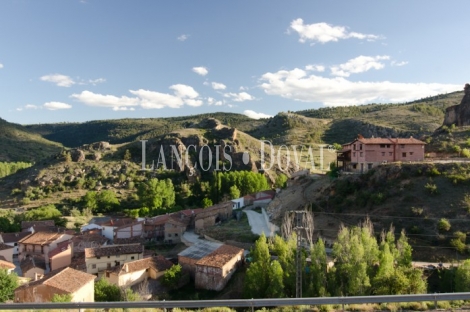 Tramacastilla. Teruel. Hotel rural en venta.