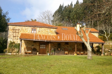 Cariño. Hospedería hotel casa rural en venta. Valle Landoy. A Coruña.