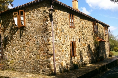 Cariño. Hospedería hotel casa rural en venta. Valle Landoy. A Coruña.