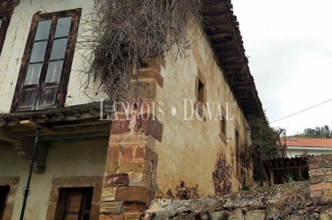 Asturias. Antigua casona en venta. Fresnedo. Concejo De Cabranes.