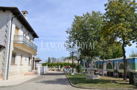 Casa señorial de estilo colonial en venta. Carrión de Los Condes. Palencia.