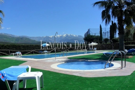 Hotel con encanto en venta. Salón para eventos y celebraciones. Comarca de La Vera.