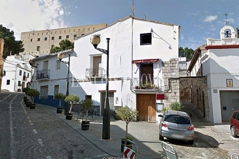 Sagunto. Casa en venta en la judería con proyecto hotel y restaurante.