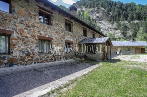 Os de Civis. Casa rústica en venta. Ideal hostelería. Valls de Valira