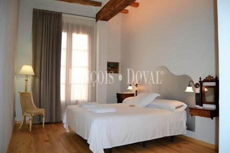 Balaguer. Lleida. Casa palacio en venta actualmente hotel con encanto y eventos.