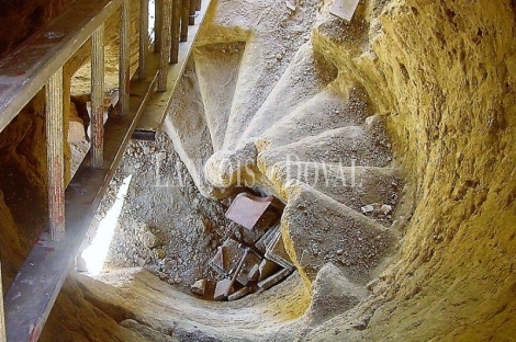 Castilla León. Torre campanario de antigua iglesia en venta.