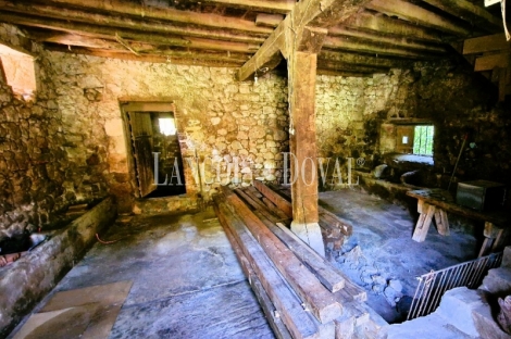 Burgos. Torre medieval en venta a rehabilitar. Vallejuelo. Los Portales