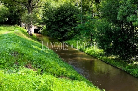 Cantabria. Casona y central hidroeléctrica en venta. Valle de Buelna.