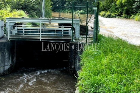 Cantabria. Casona y central hidroeléctrica en venta. Valle de Buelna.