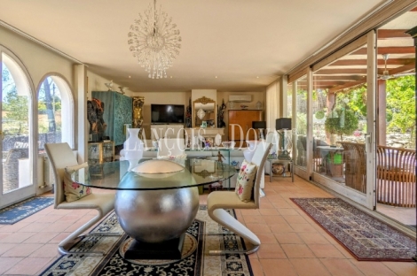 Una exclusiva casa en venta en Olivella. Un lujo cerca de Sitges y Barcelona.