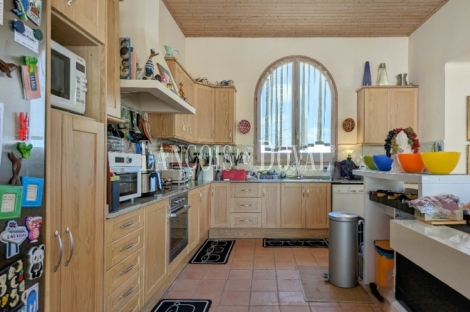 Una exclusiva casa en venta en Olivella. Un lujo cerca de Sitges y Barcelona.