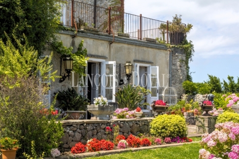 Santander. Casa Palacio en venta. Marina de Cudeyo.