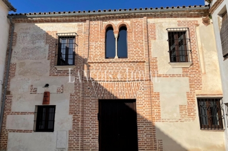 Badajoz. Llerena. Hotel rural y restaurante en venta.