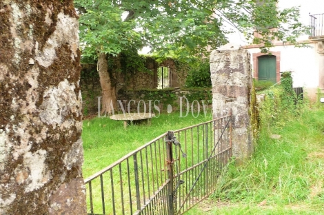 Valle de Baztan. Una casa palacio en venta ideal proyecto turístico en Navarra.