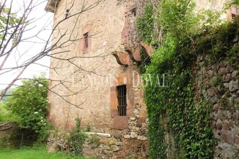 Valle de Baztan. Una casa palacio en venta ideal proyecto turístico en Navarra.