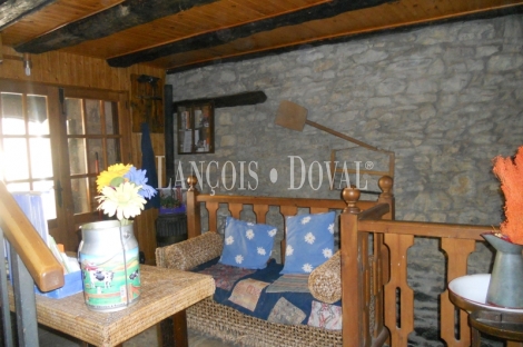 Huesca. Albergue rural en venta. Botaya.