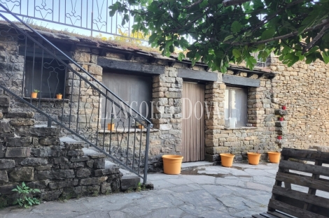 Huesca. Albergue rural en venta. Botaya.