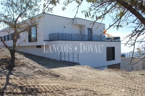 Granada. Bodega y viñedos en venta. La Alpujarra.