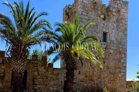 Toledo. Torreón medieval y casa en venta. Mazarambroz.