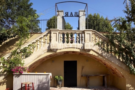 La Bisbal d’ Empordà. Restaurante y hotel con encanto en venta. Baix Empordà.