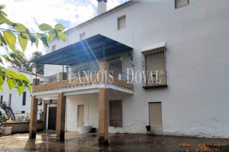 Lucena. Córdoba. Casa en venta a reformar. Campo de Aras