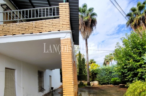 Lucena. Córdoba. Casa en venta a reformar. Campo de Aras