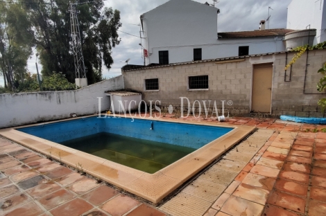 Lucena. Córdoba. Casa en venta a reformar. Campo de Aras