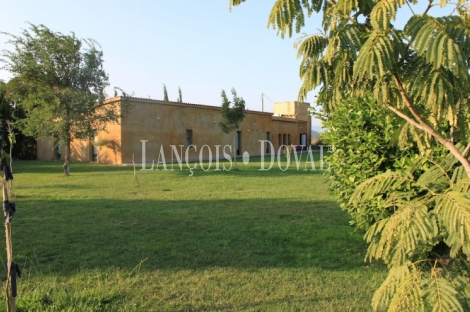 Alt Empordà. Casa colonias y granja escuela en venta. Zona Figueres.