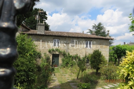 Lugo. Pazo en venta en Pantón. Ribeira Sacra Lucense. Ideal hotel rural.