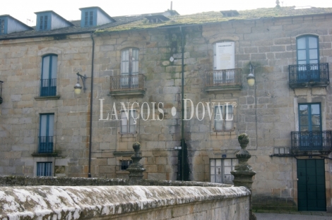 Lugo. Casa señorial en venta del s XIX. Conjunto Histórico Artístico de la Catedral