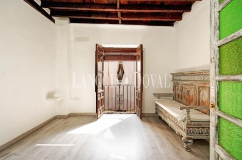 Granada. Casa Palacio Mudéjar en venta. Bajo Albaicín junto Plaza Nueva