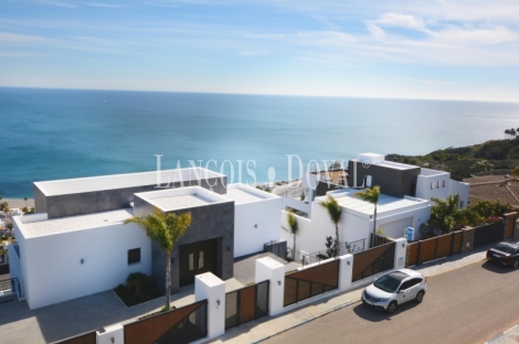 Manilva. La Paloma. Exclusiva villa de lujo en venta con vistas al mar.