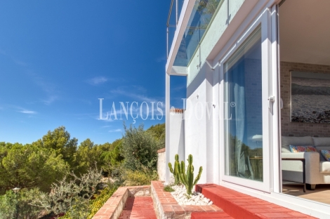 Mijas. Exclusiva villa en venta con vistas panorámicas al mar.