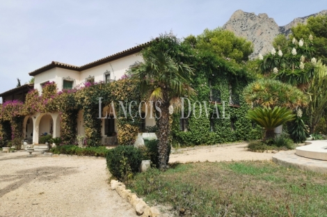 Finestrat. Finca en venta con maravillosas vistas. Alicante. 