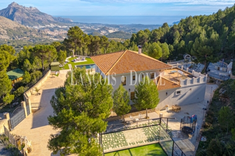 Polop. Alicante. Finca y Villa de lujo en venta.